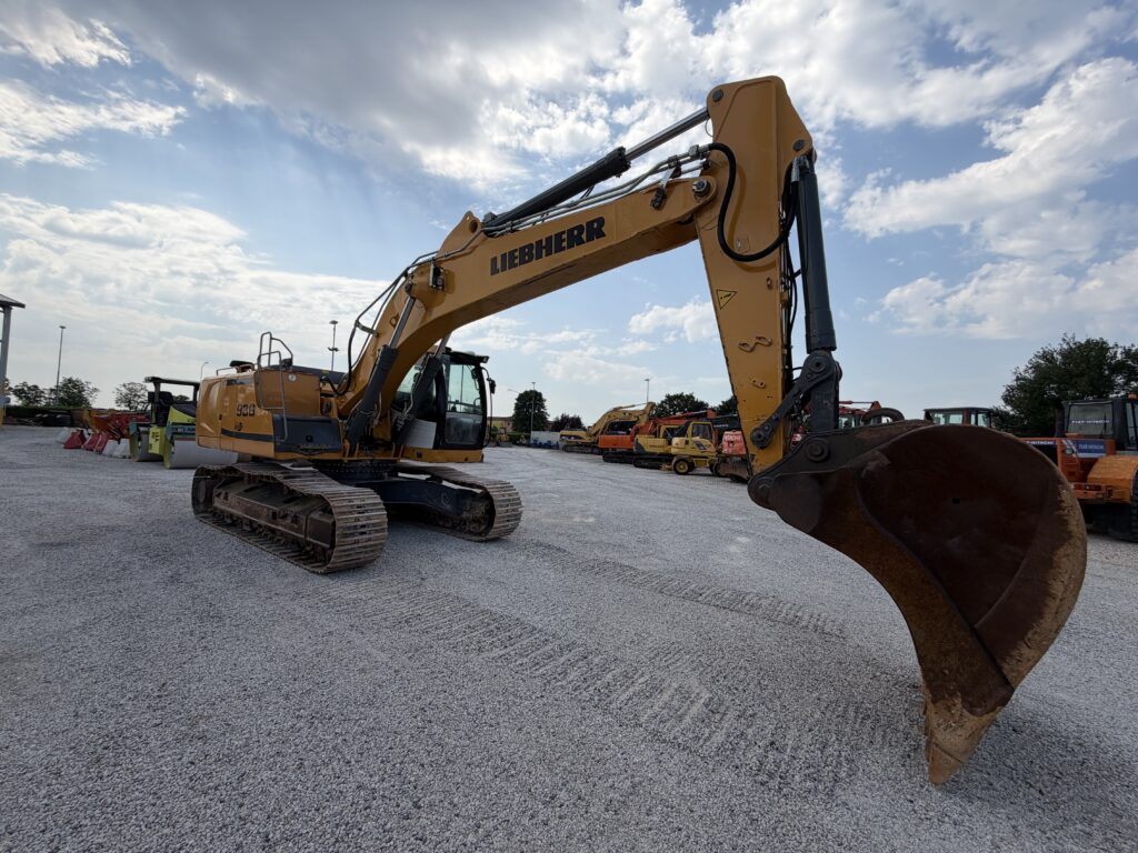 LIEBHERR R936 NLC