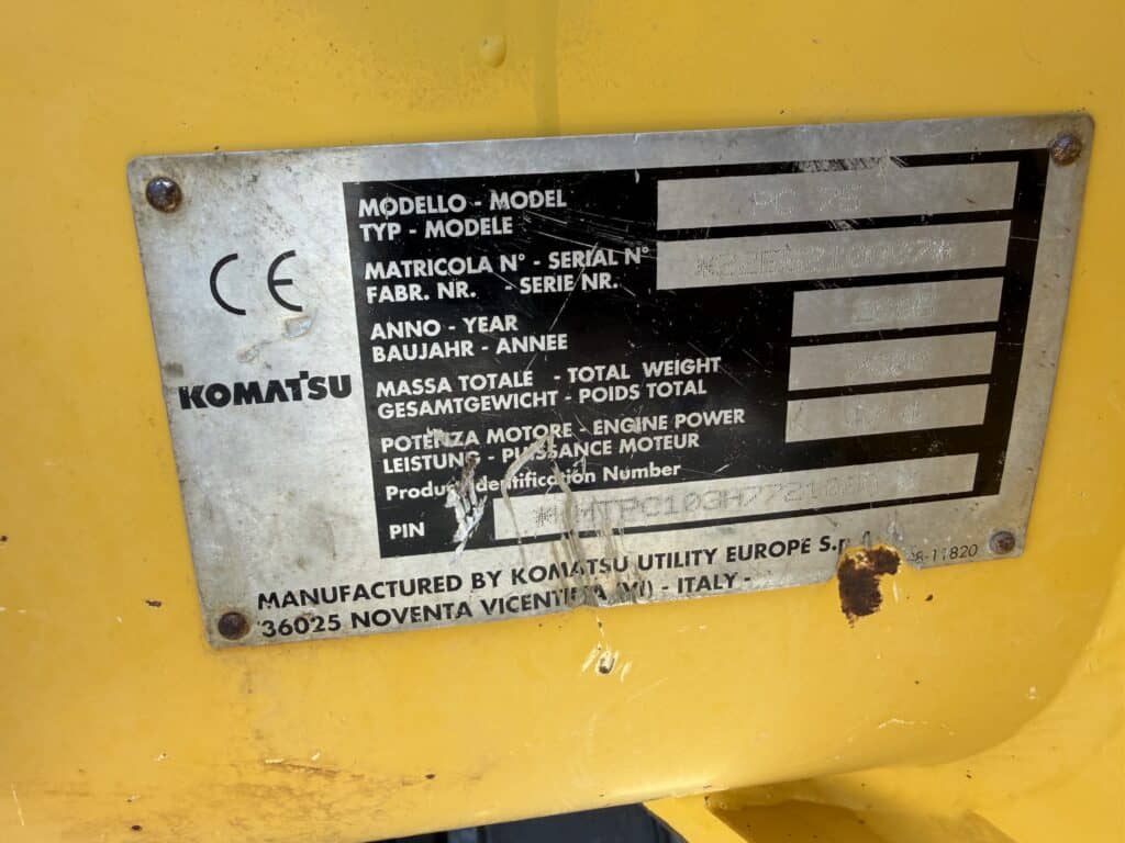 ESCAVATORE CINGOLATO KOMATSU PC 75R