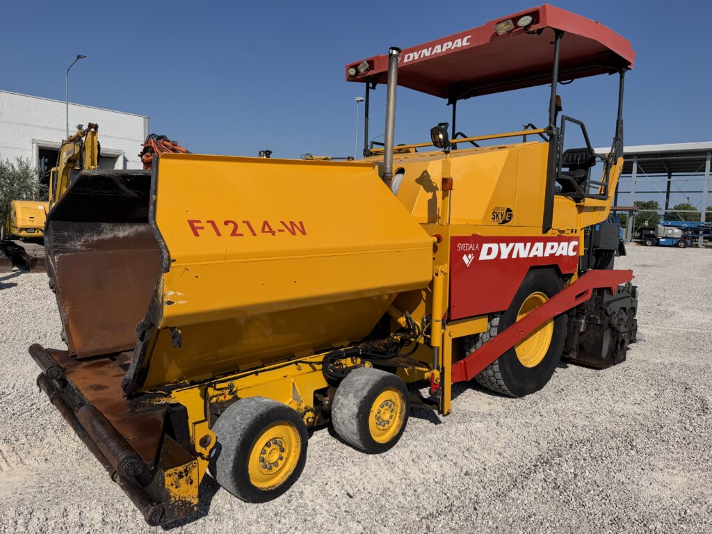DYNAPAC F121-4W